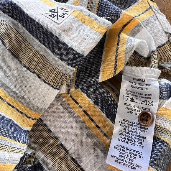 mid. NWT. Size boys age 7/8. Blue, yellow, cream coloured button-up dress shirt. - Picture 5 of 8